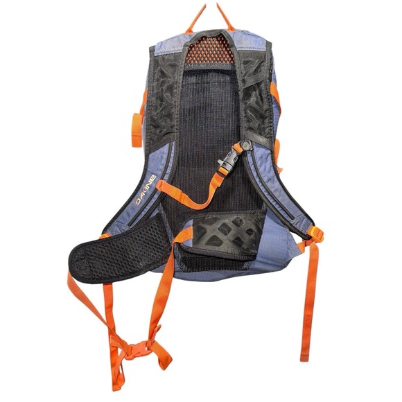 Dakine Drafter 12 Liter Hydration Backpack Black Embroidered Air Mesh Hiking - Picture 3 of 5